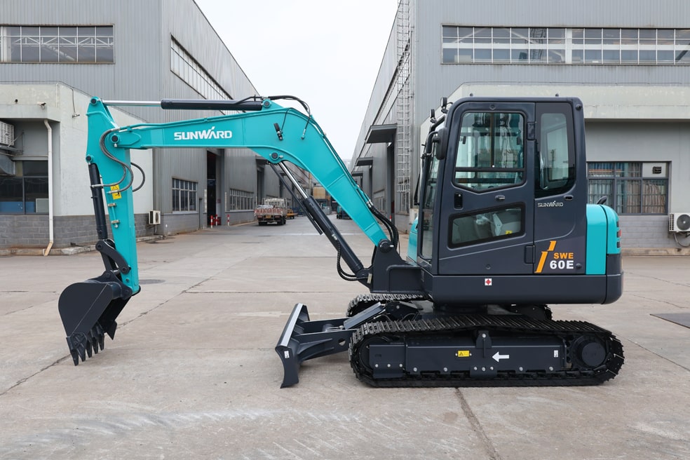 Компактный экскаватор SWE60E