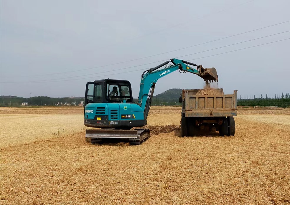 Компактный экскаватор SWE60E