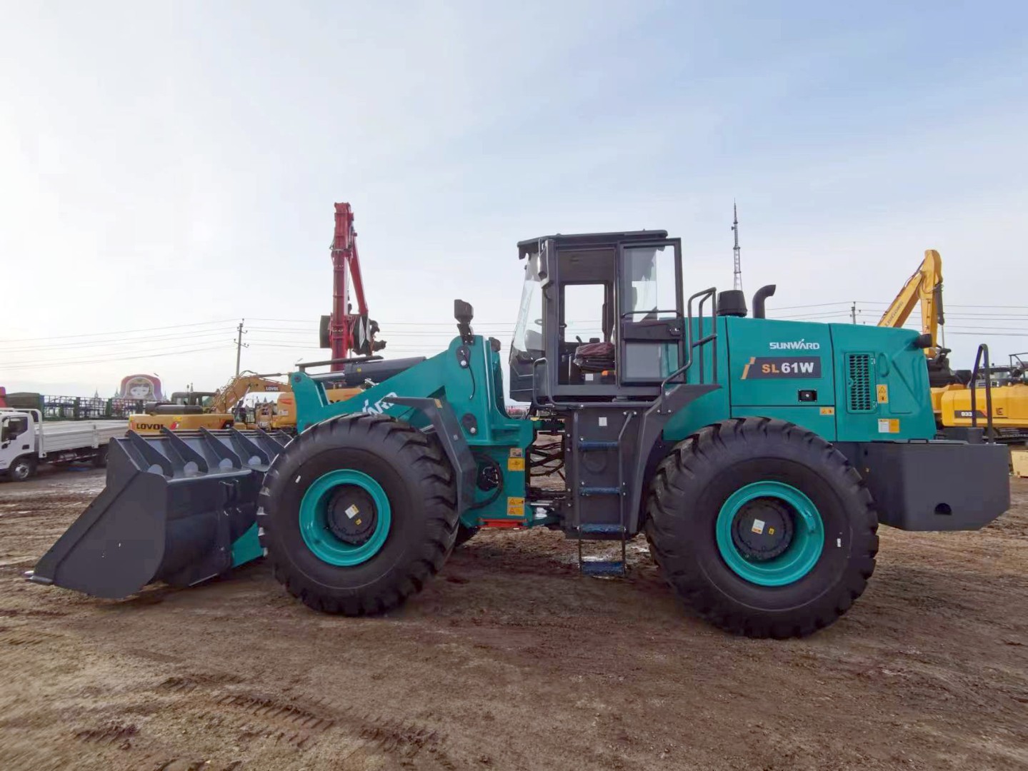 Фронтальный погрузчик SL61W