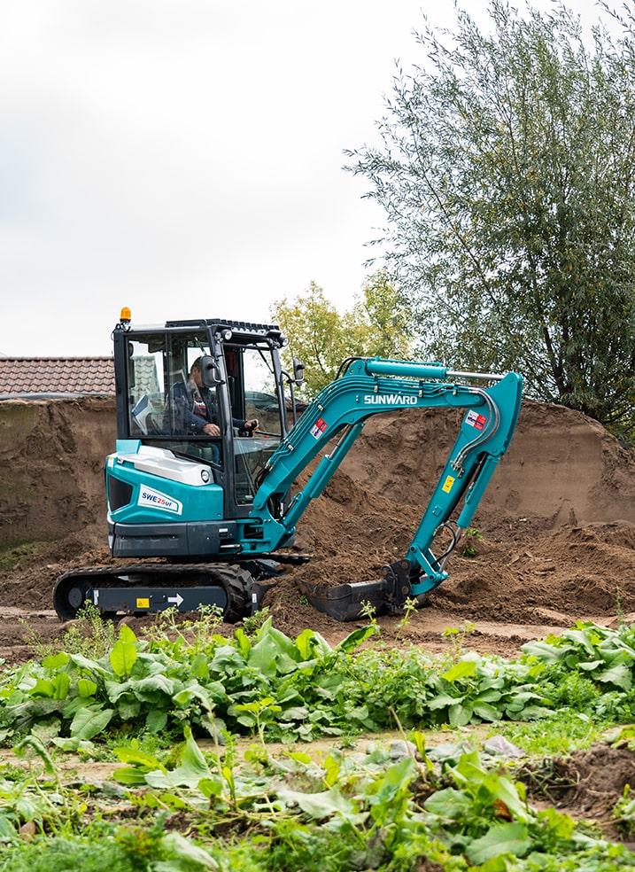 Мини-экскаватор SWE25UF
