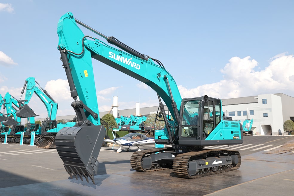 Среднеразмерный экскаватор SWE205E