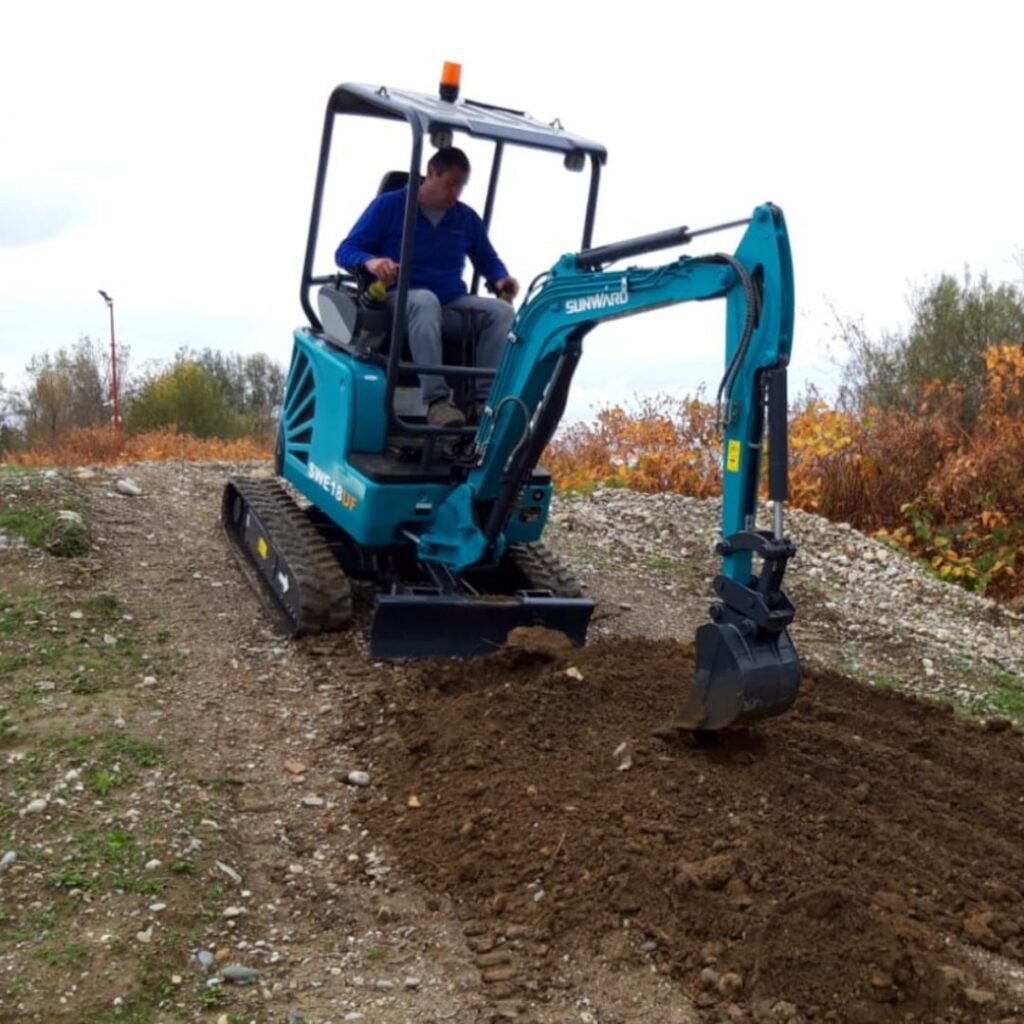 Мини-экскаватор SWE18UF (с документами ЭПСМ)