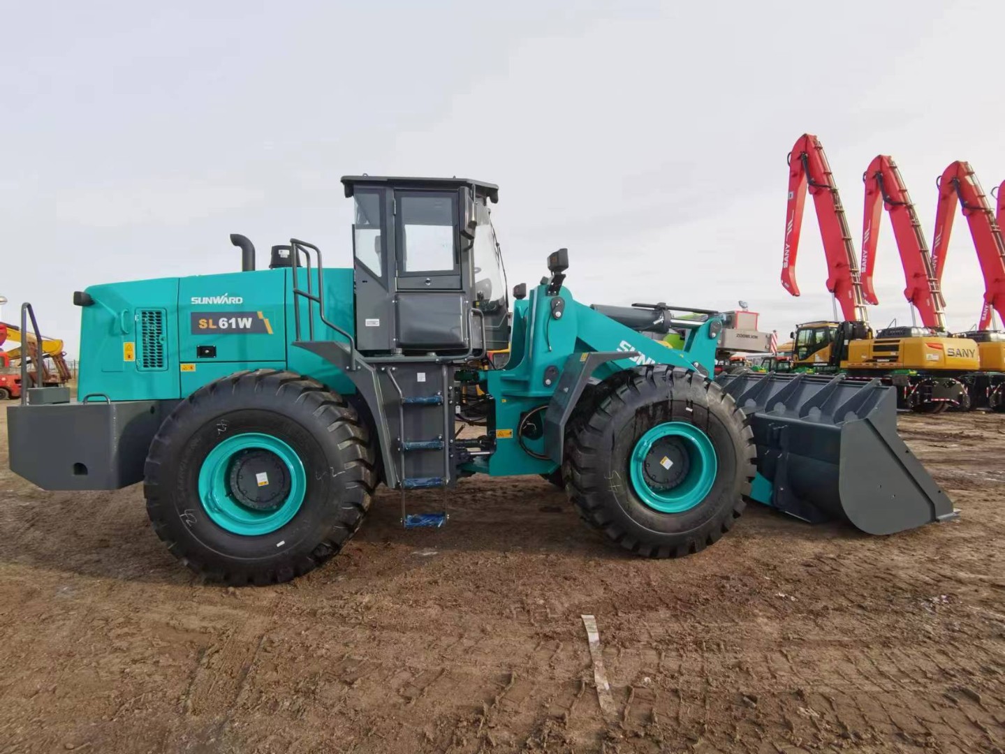 Фронтальный погрузчик SL61W