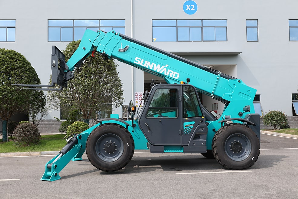 Телескопический погрузчик SWTH4517