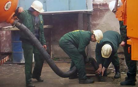 Прочистка и промывка канализации, устранение засоров