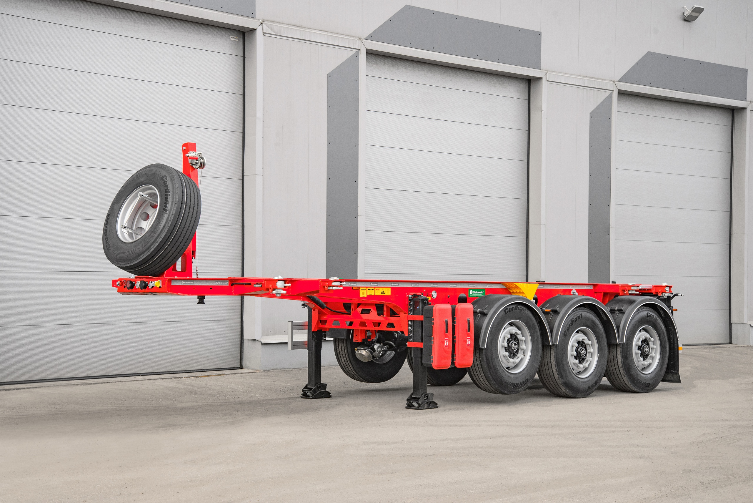 Полуприцеп танк- контейнеровоз Grunwald Gr.TC S3 20FT