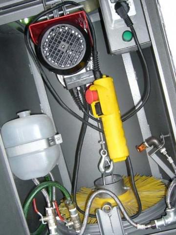 Очистка, мойка и дезинфекция мусоропроводов