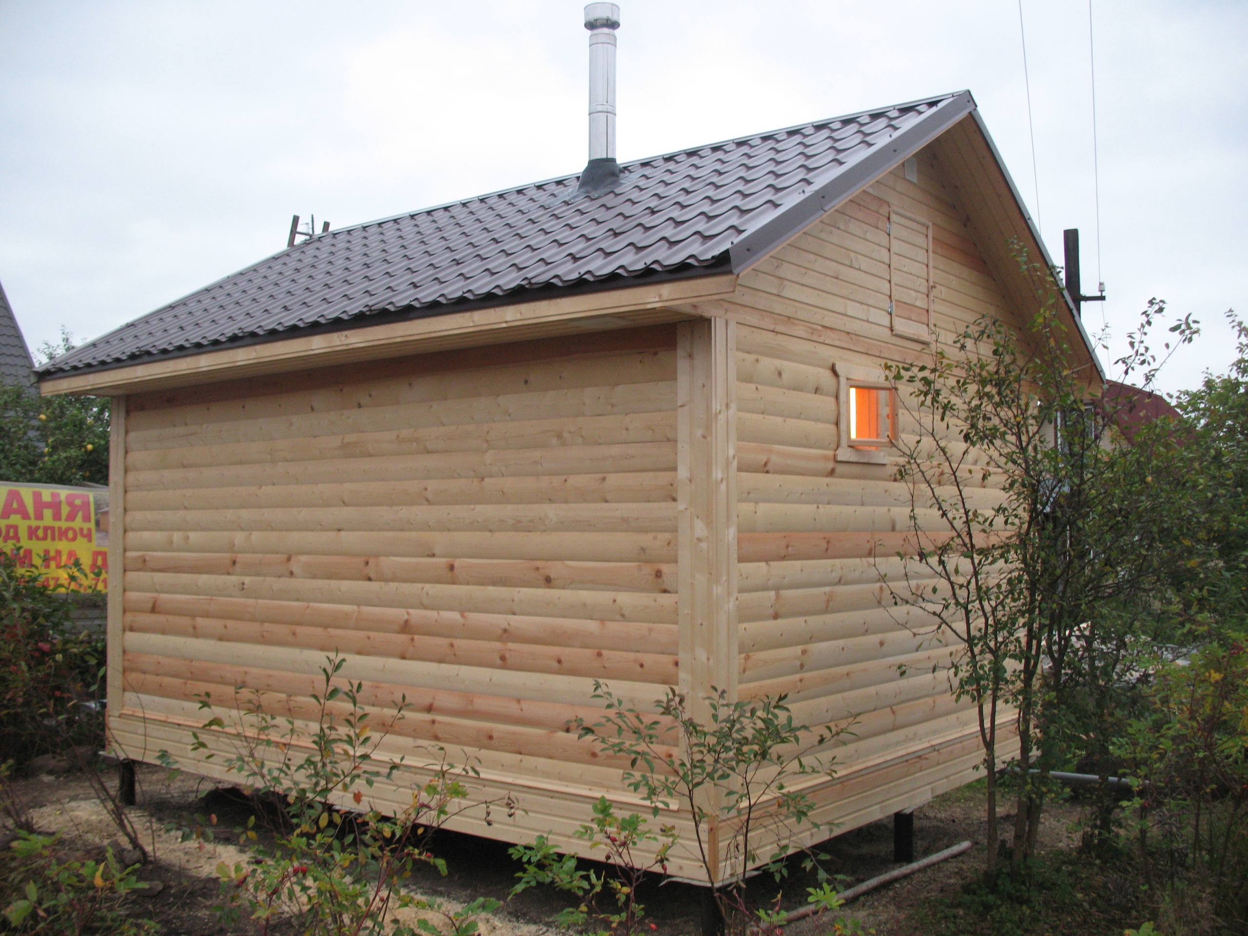 Сруб бани 4х5м из профилированного бруса 100х150мм с крыльцом 1х1,3м