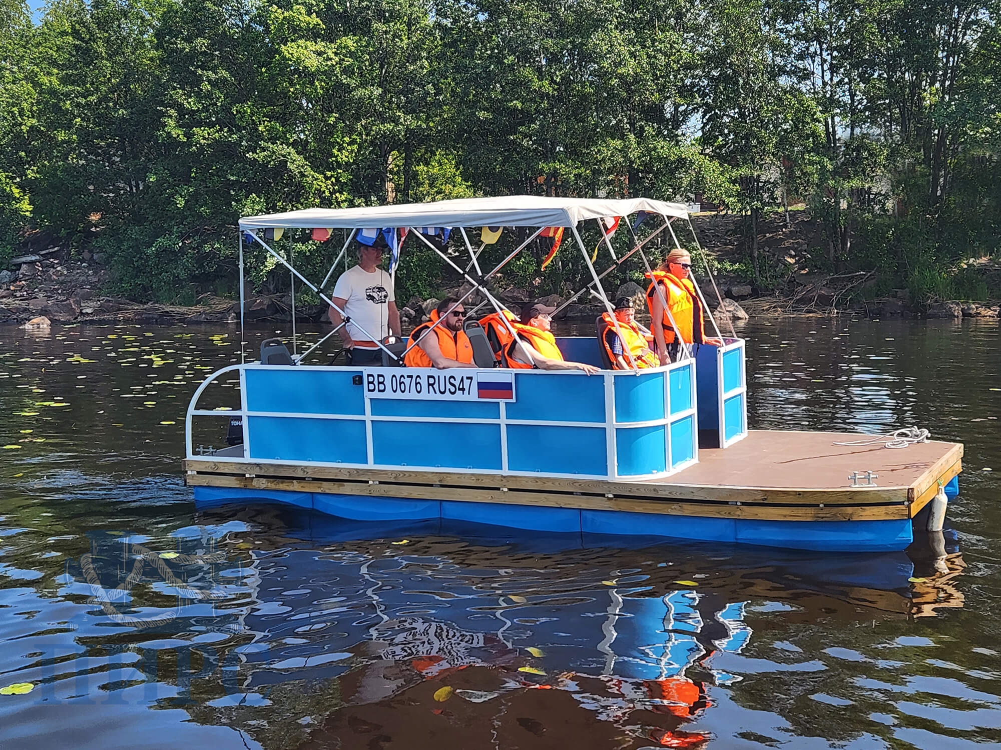 Понтонный катамаран Бриз-15 для перевозки пассажиров