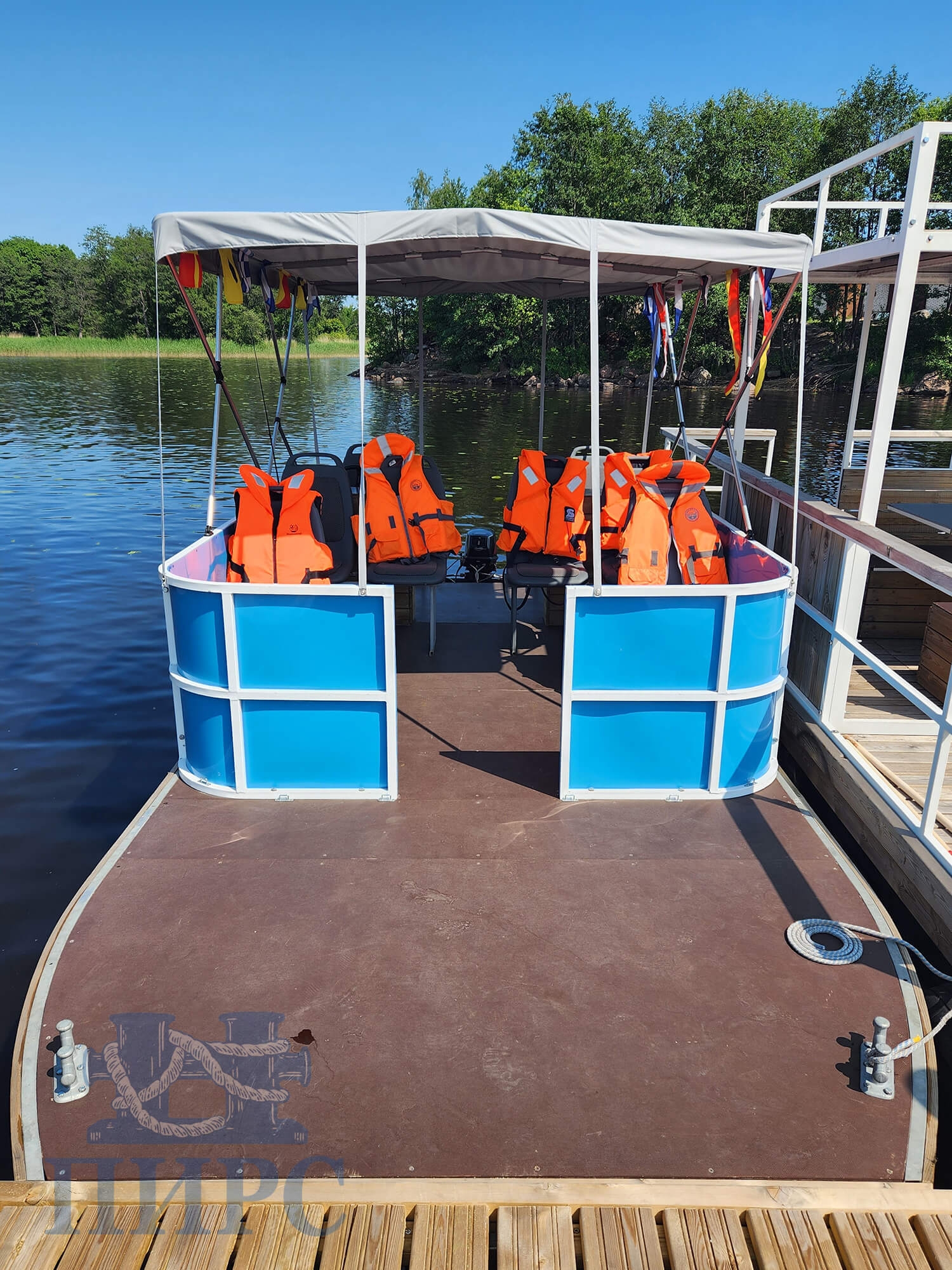 Понтонный катамаран Бриз-15 для перевозки пассажиров