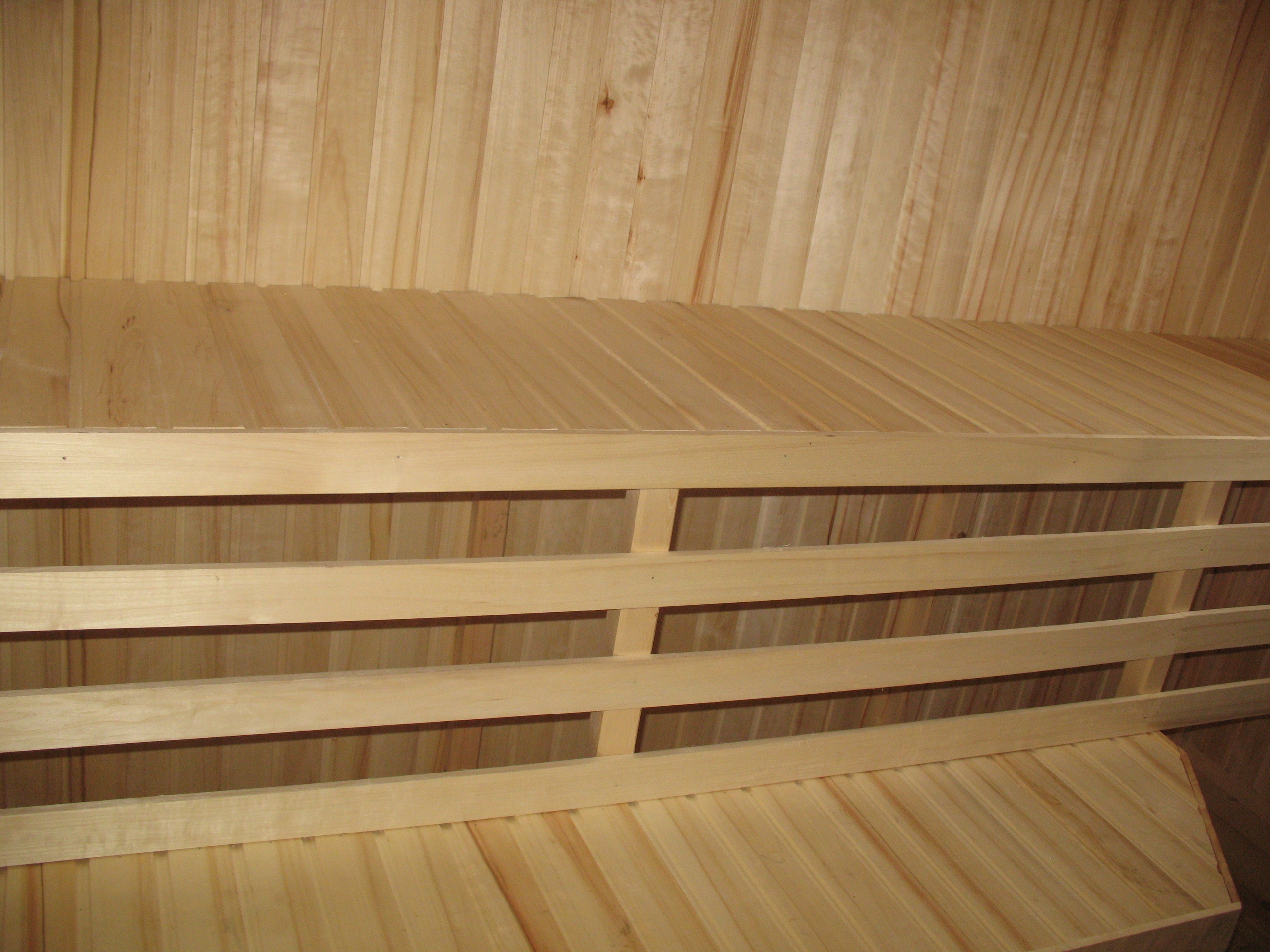 Баня 3х6 м из профилированного бруса с террасой 1,5х4,5 м