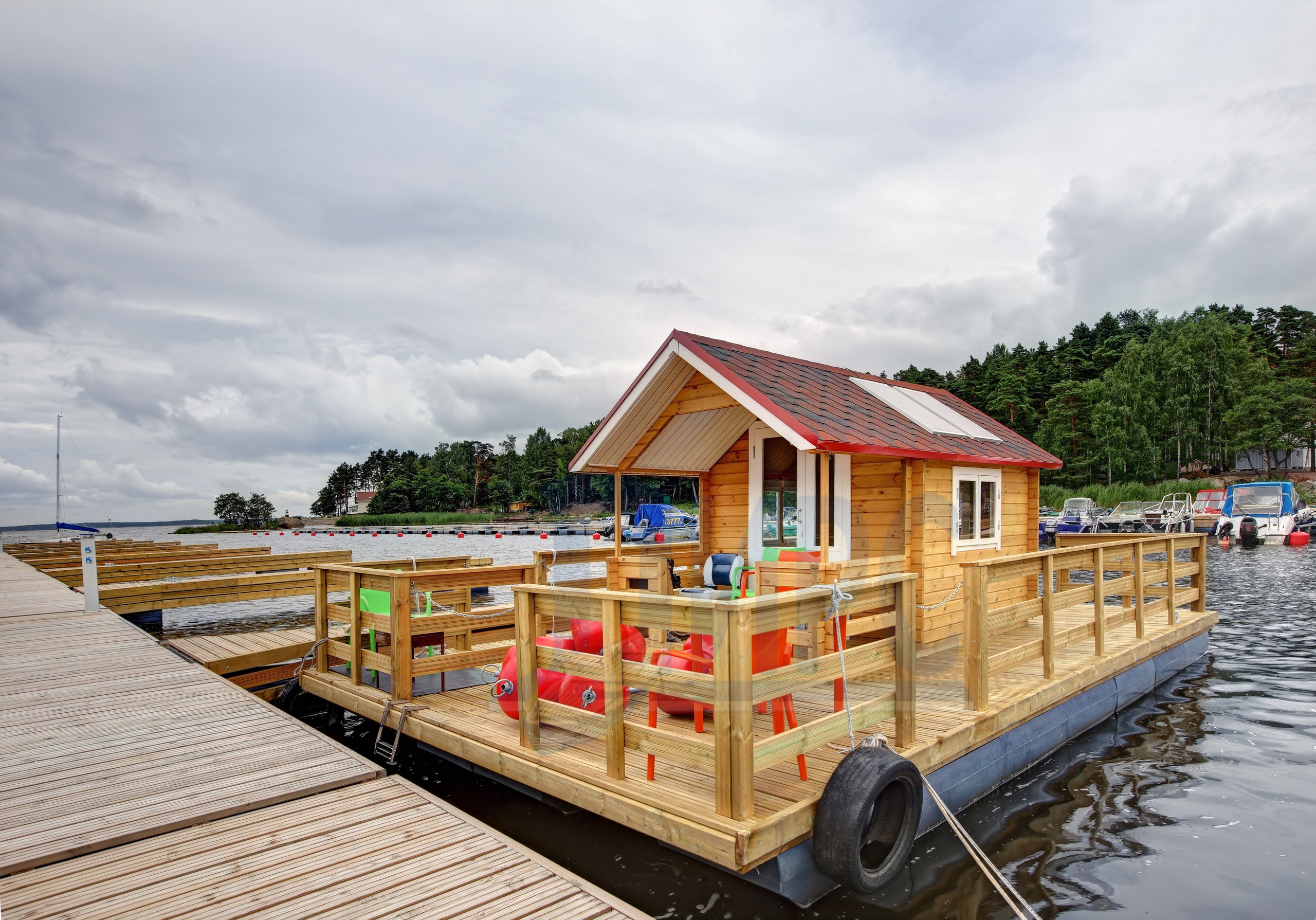 Плавучий дом-дача на воде Остров-40