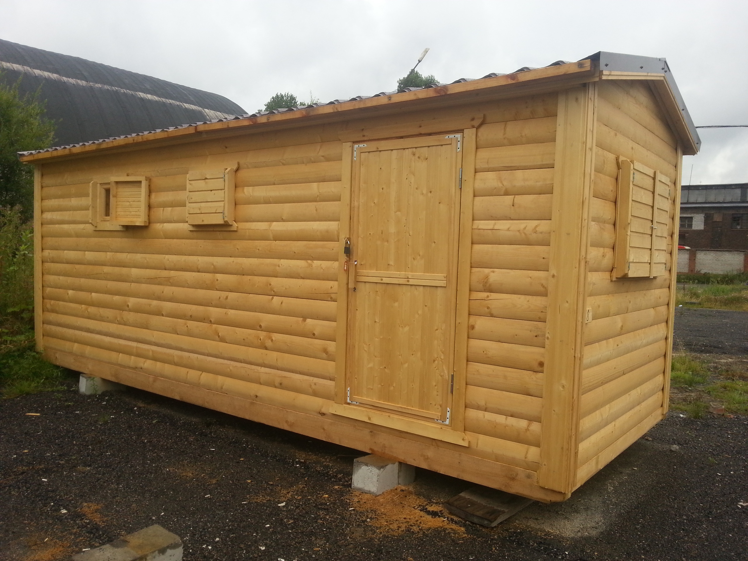 Готовая перевозная баня 2,3х6м с правым входом
