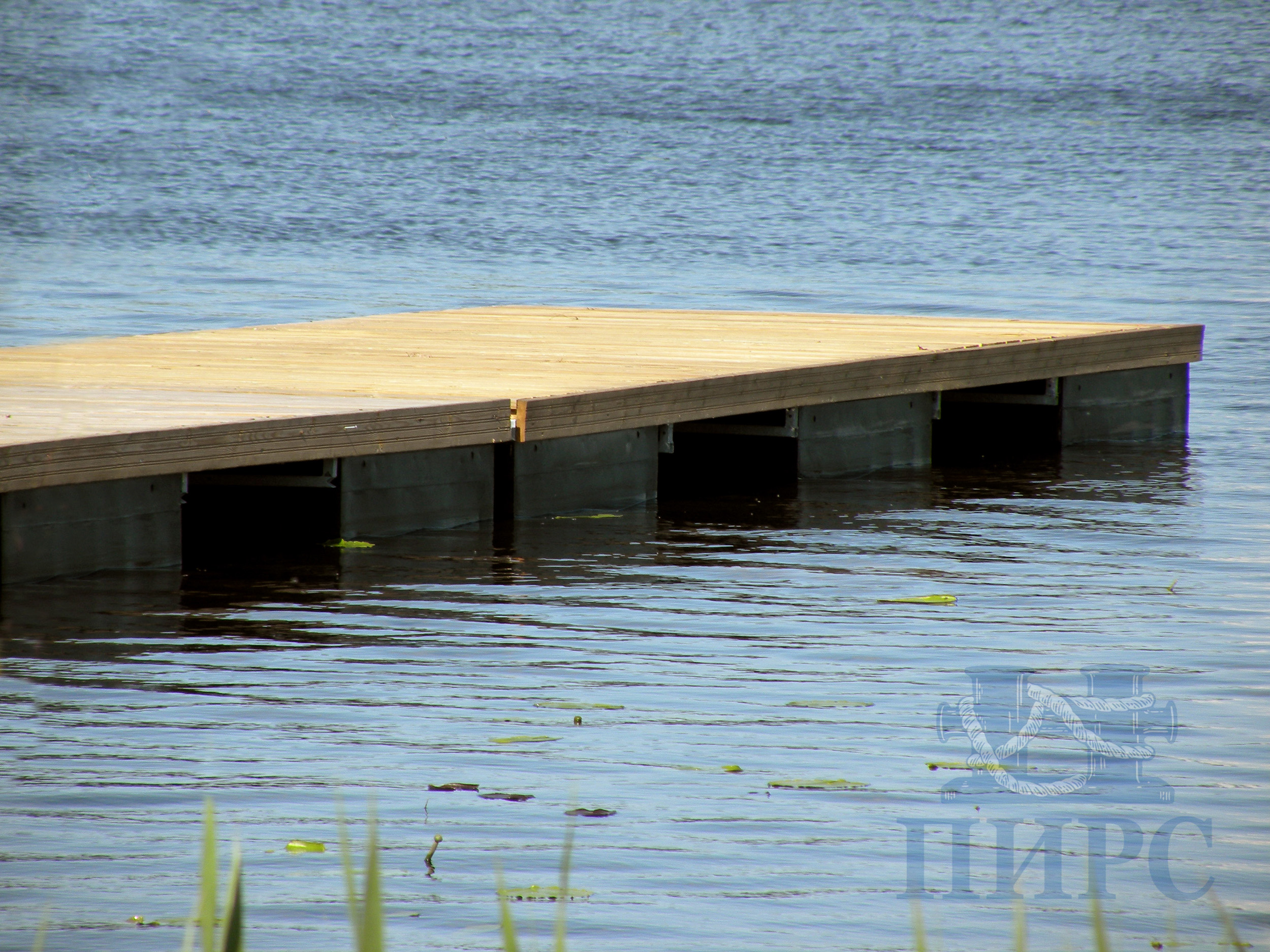 Универсальный понтонный причал Бухта-12