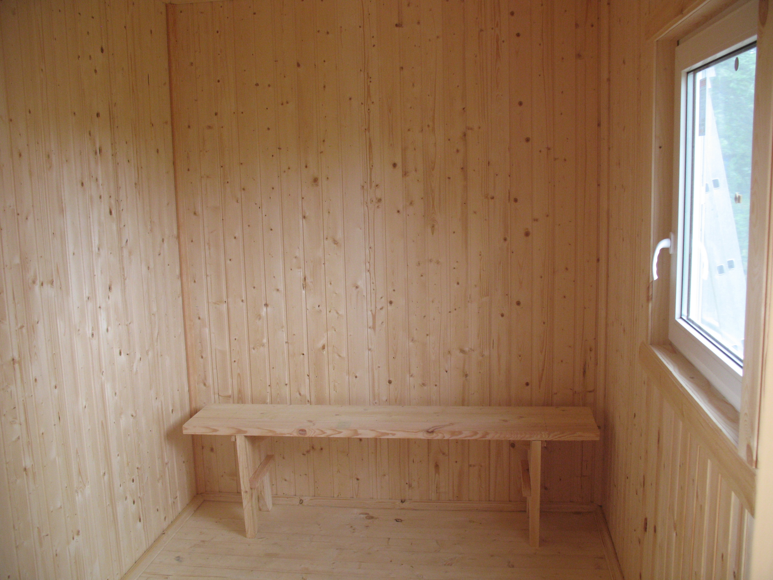 Баня 3х6 м из профилированного бруса с террасой 1,5х4,5 м