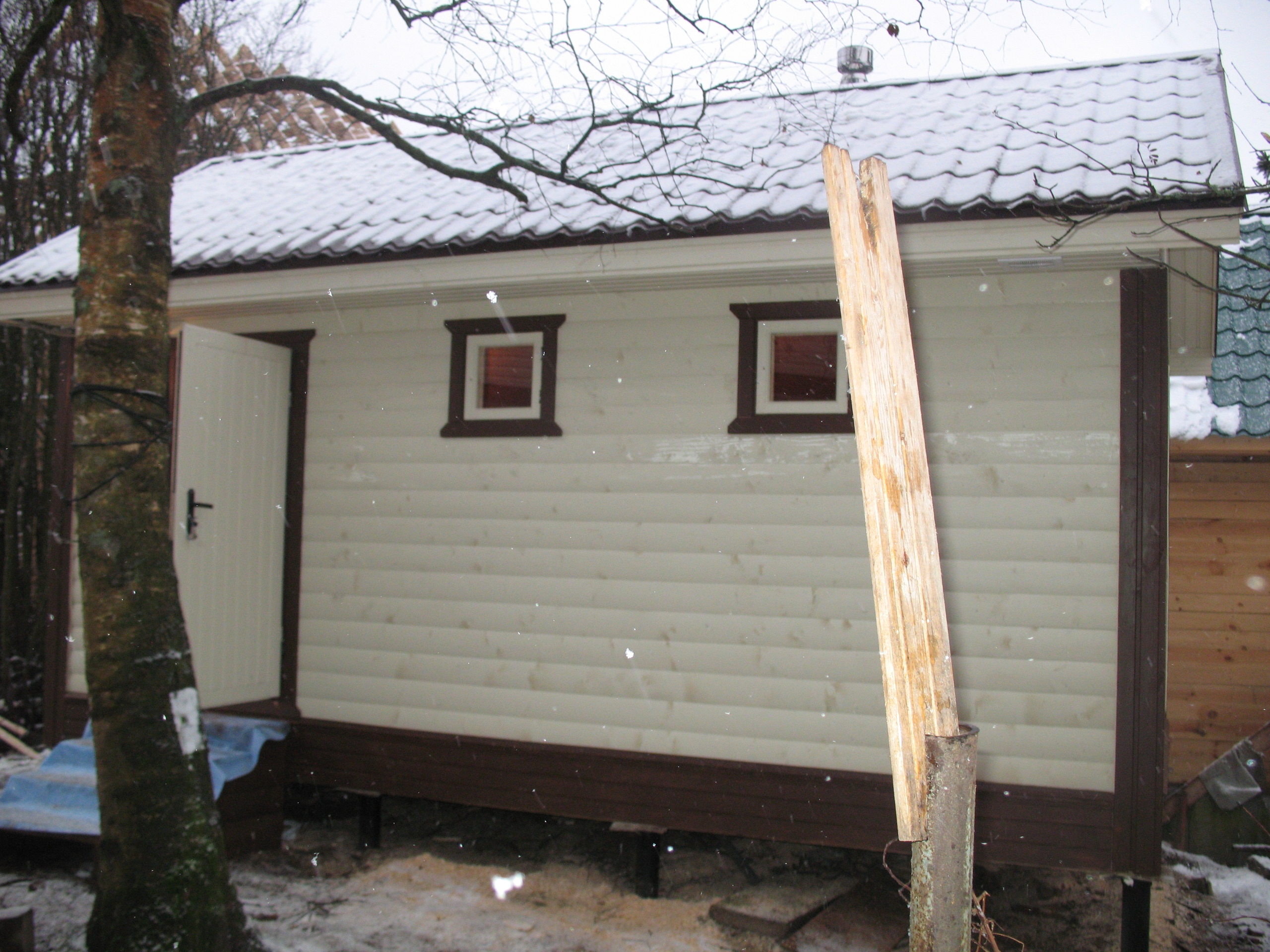 Сруб бани 3х6м из профилированного бруса 100х150мм